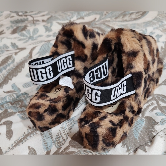 Authentic UGG "FLUFF YEAH" Tan And Bown Leopard Fuzzy Slides - Picture 3 of 8
